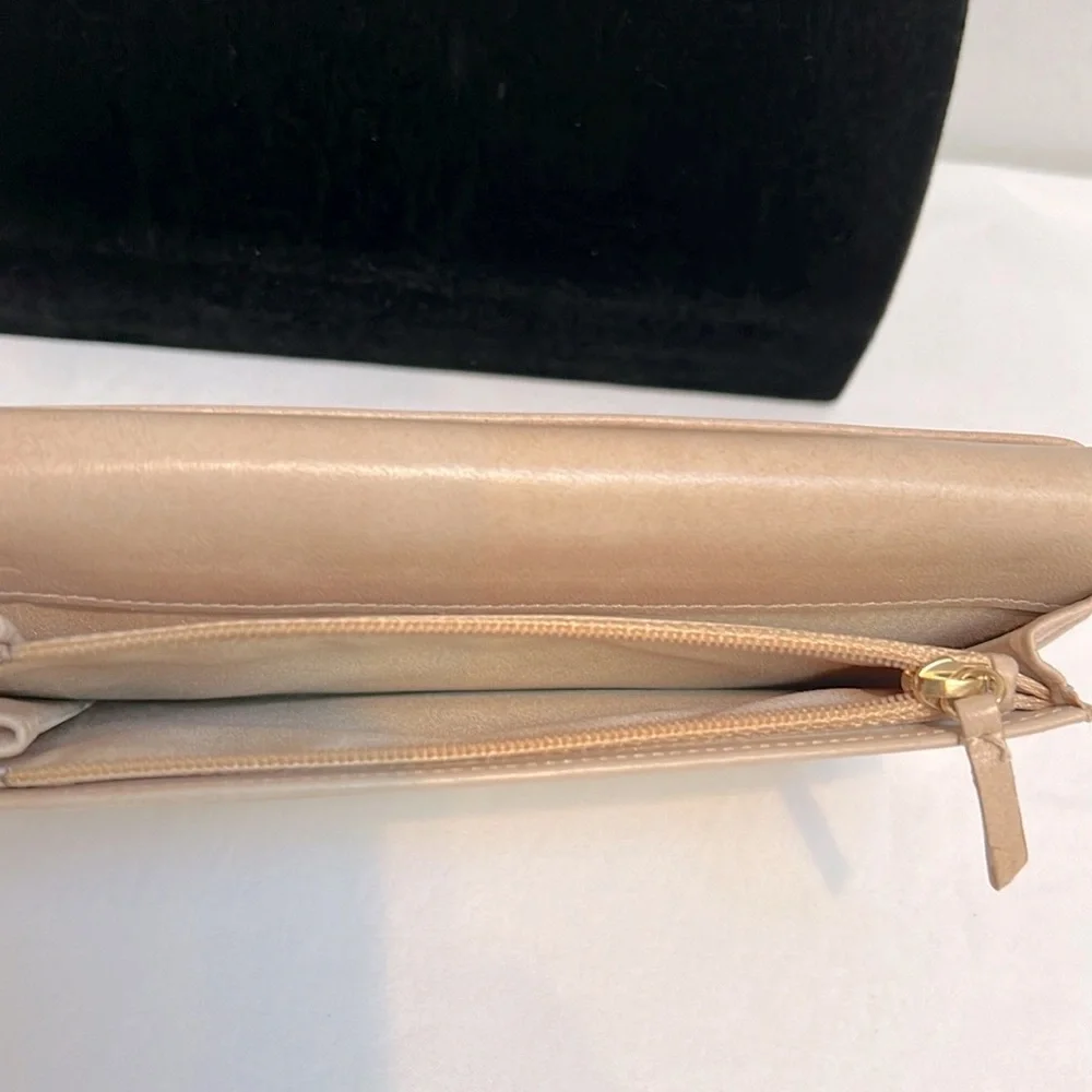 Chanel Camelia Yen Billfold Wallet